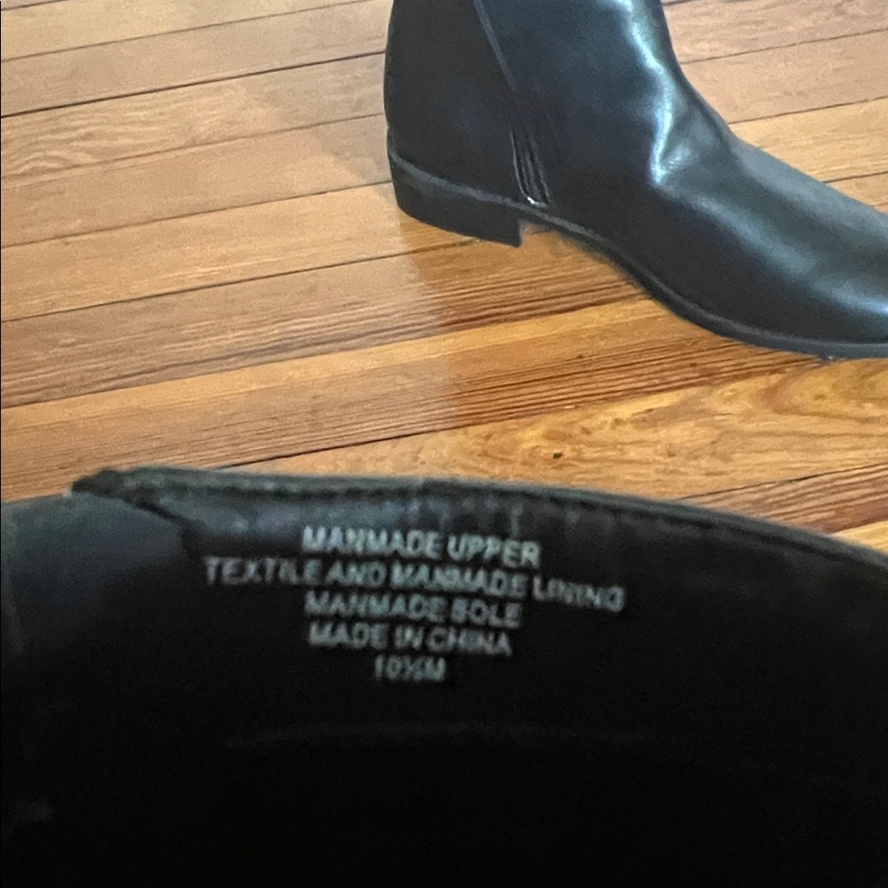 NEW! ANN TAYLOR LOFT Minimalist Flat Ankle Boot Classic Black Faux Leather 10.5. - Picture 8 of 9